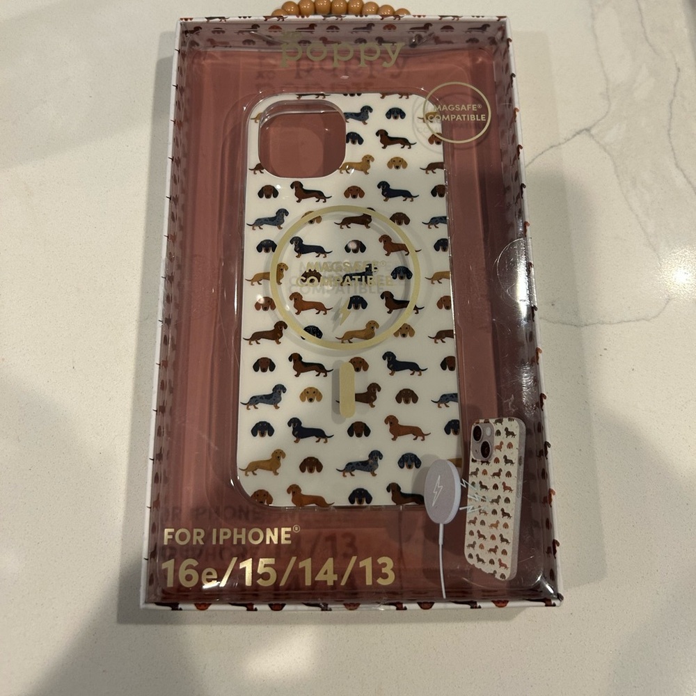 NWT Dachshund iPhone 16e/15/14/13 case NIB Poppy Brand